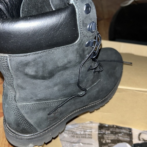 Almost new!! - Picture 3 of 5